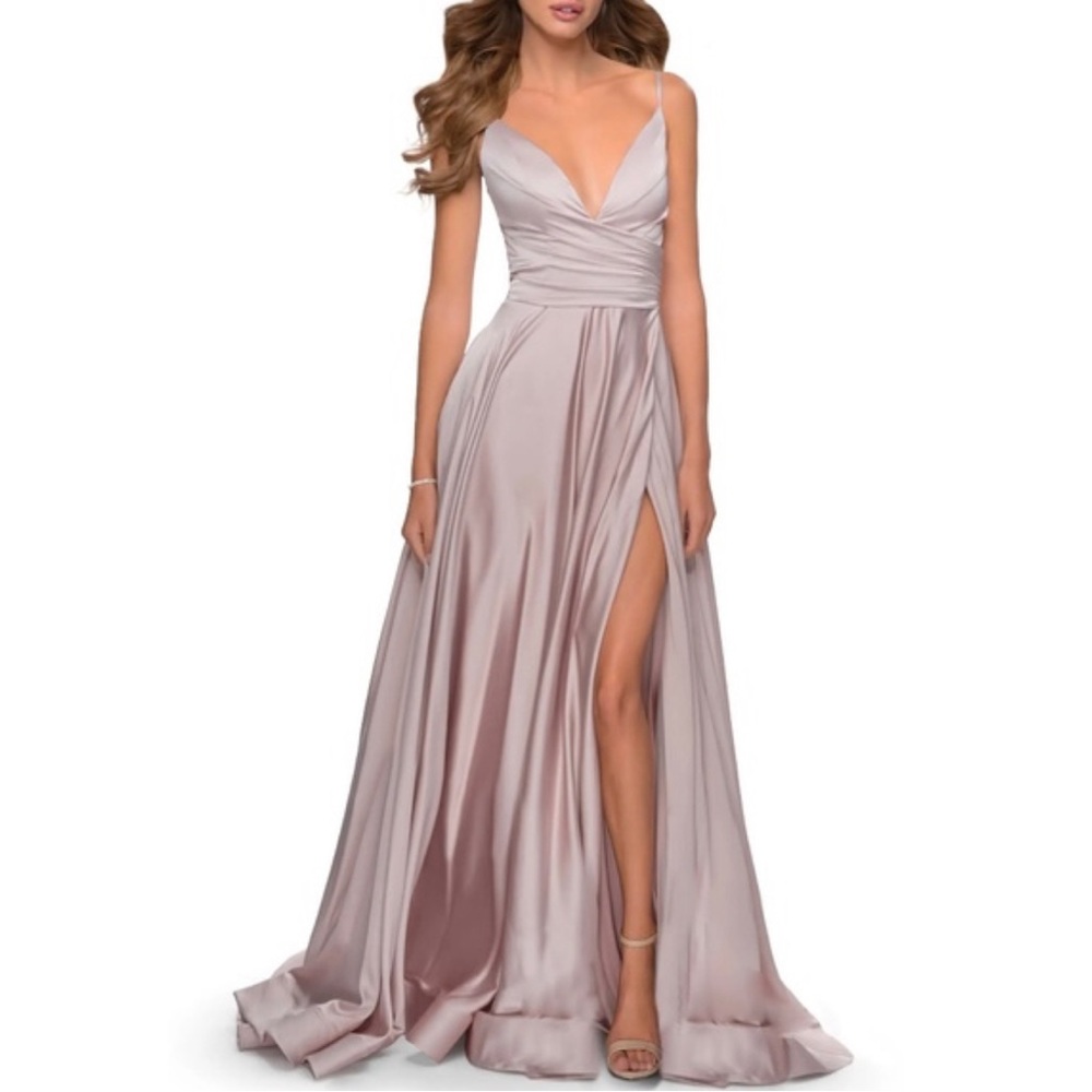 La Femme Mauve Deep V-Neck High Slit Simple Prom A-Line Gown Size 4